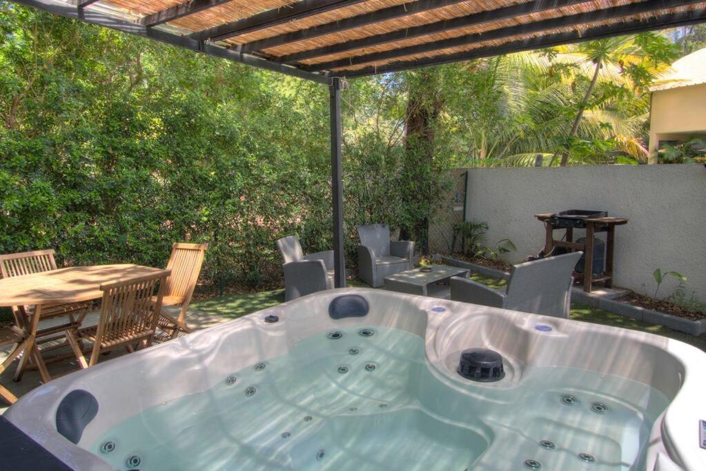 Le Grand Bleu - Jacuzzi - Apt La Saline Le Bains Esterno foto